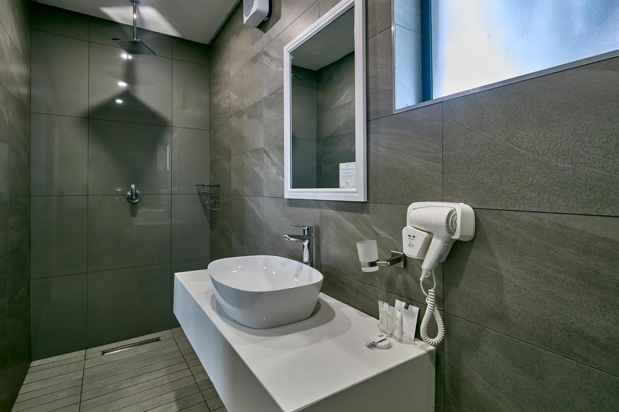 Travelodge Касане Экстерьер фото